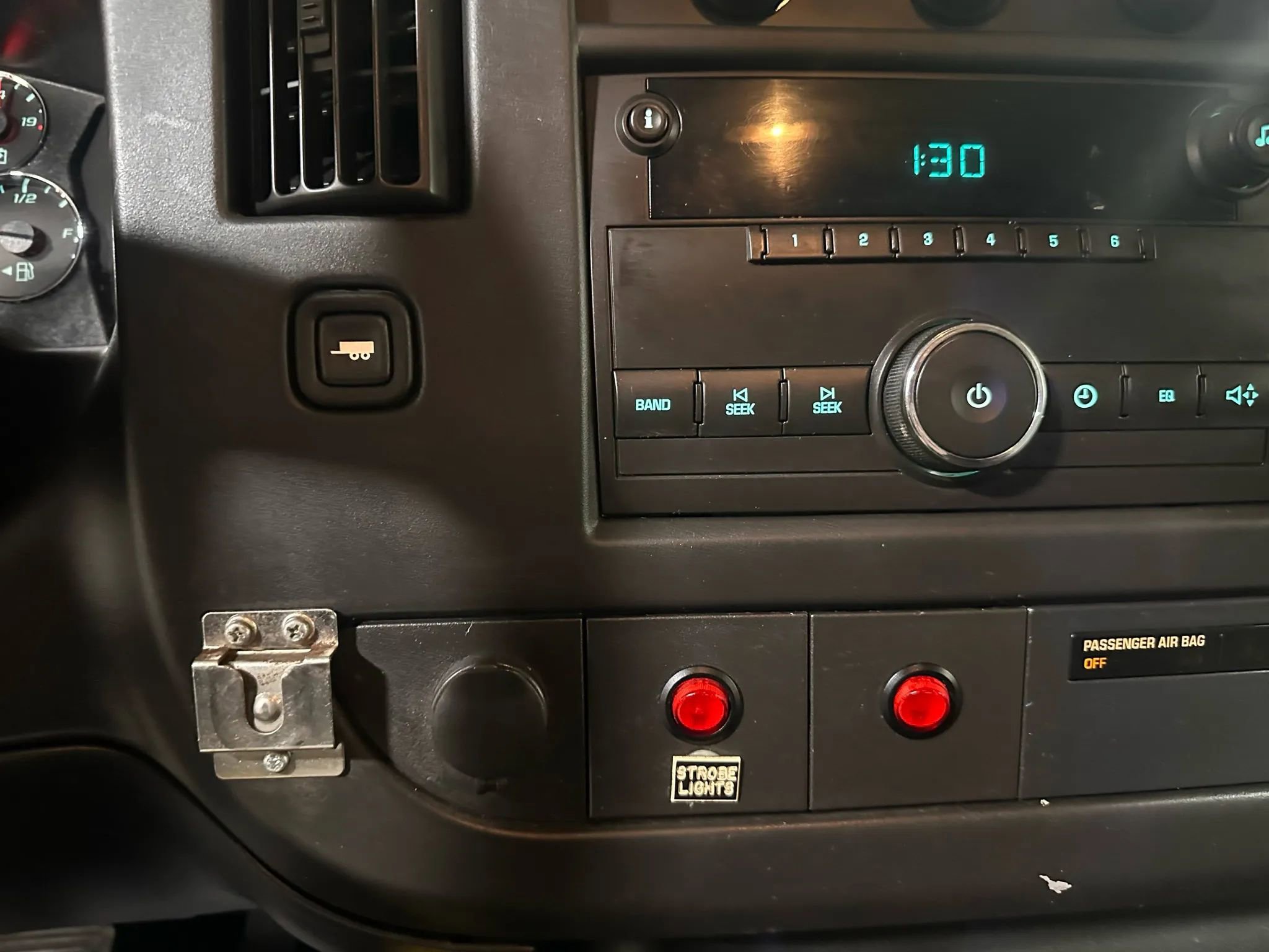 Used 2013 GMC Savana 1500 AWD image 42