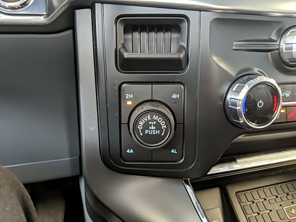 Used 2025 Ford F150 Lariat w/ Equipment Group 501A Mid image 24