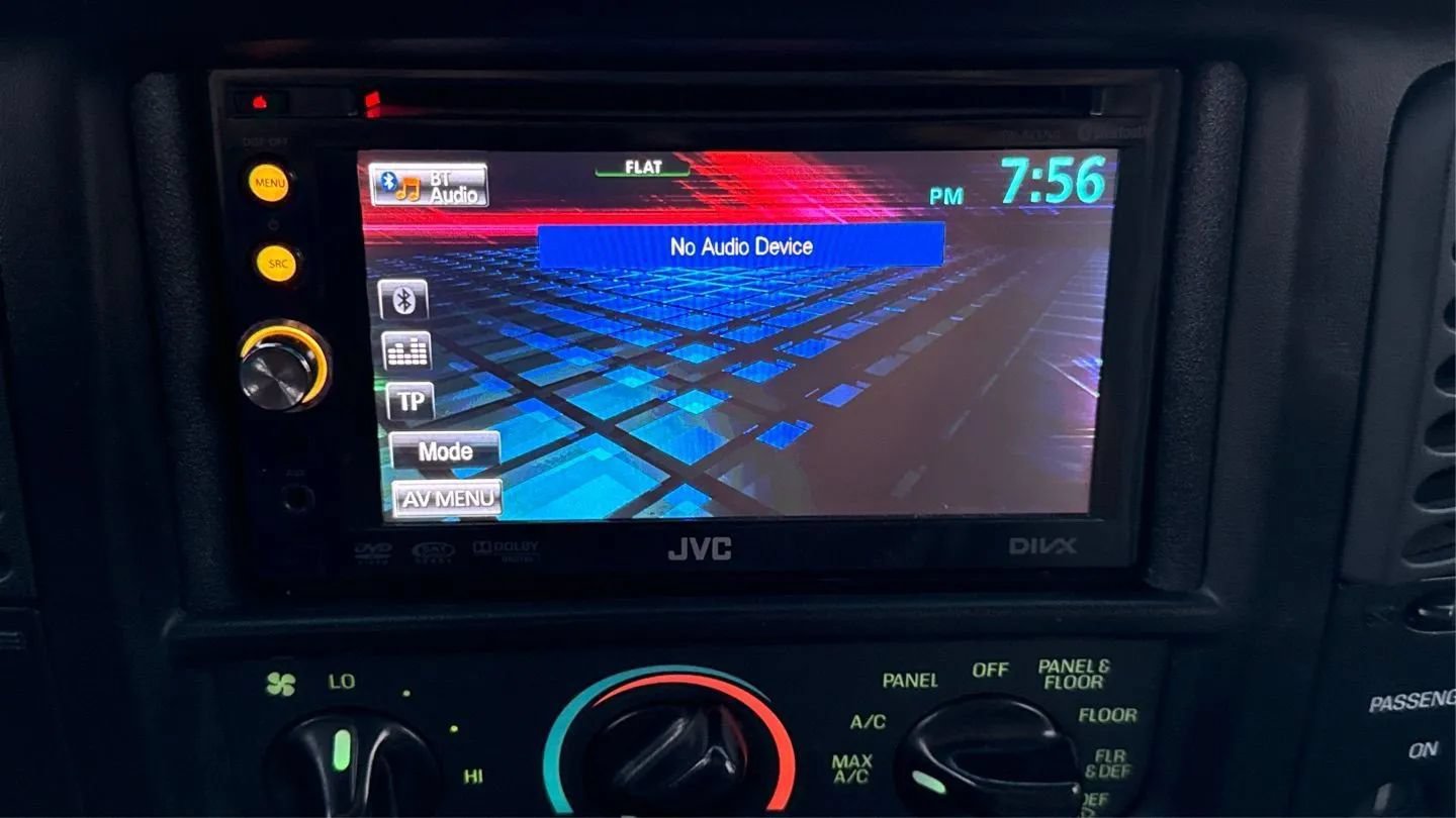 Used 2001 Ford F150 Lightning RWD image 15