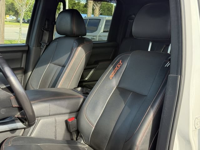 Used 2021 Nissan Titan PRO-4X w/ Pro-4x Convenience Package AWD/4WD image 15