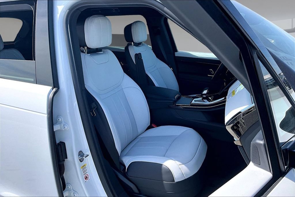 New 2026 Land Rover Range Rover Sport Dynamic SE AWD/4WD image 11