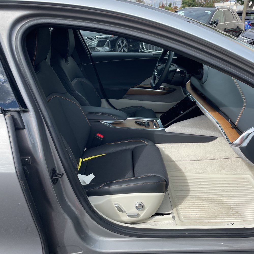 Used 2023 Lucid Air Touring image 11