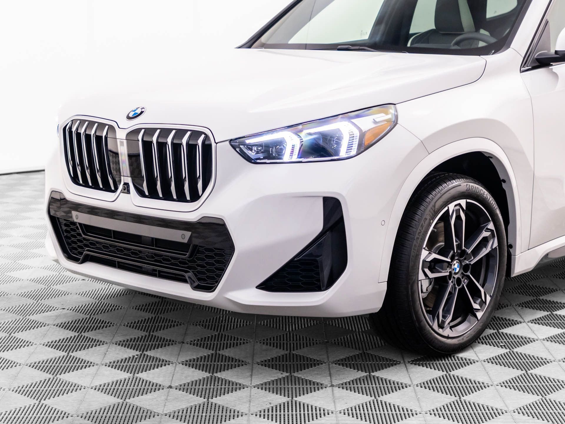 New 2026 BMW X1 xDrive28i AWD/4WD image 37