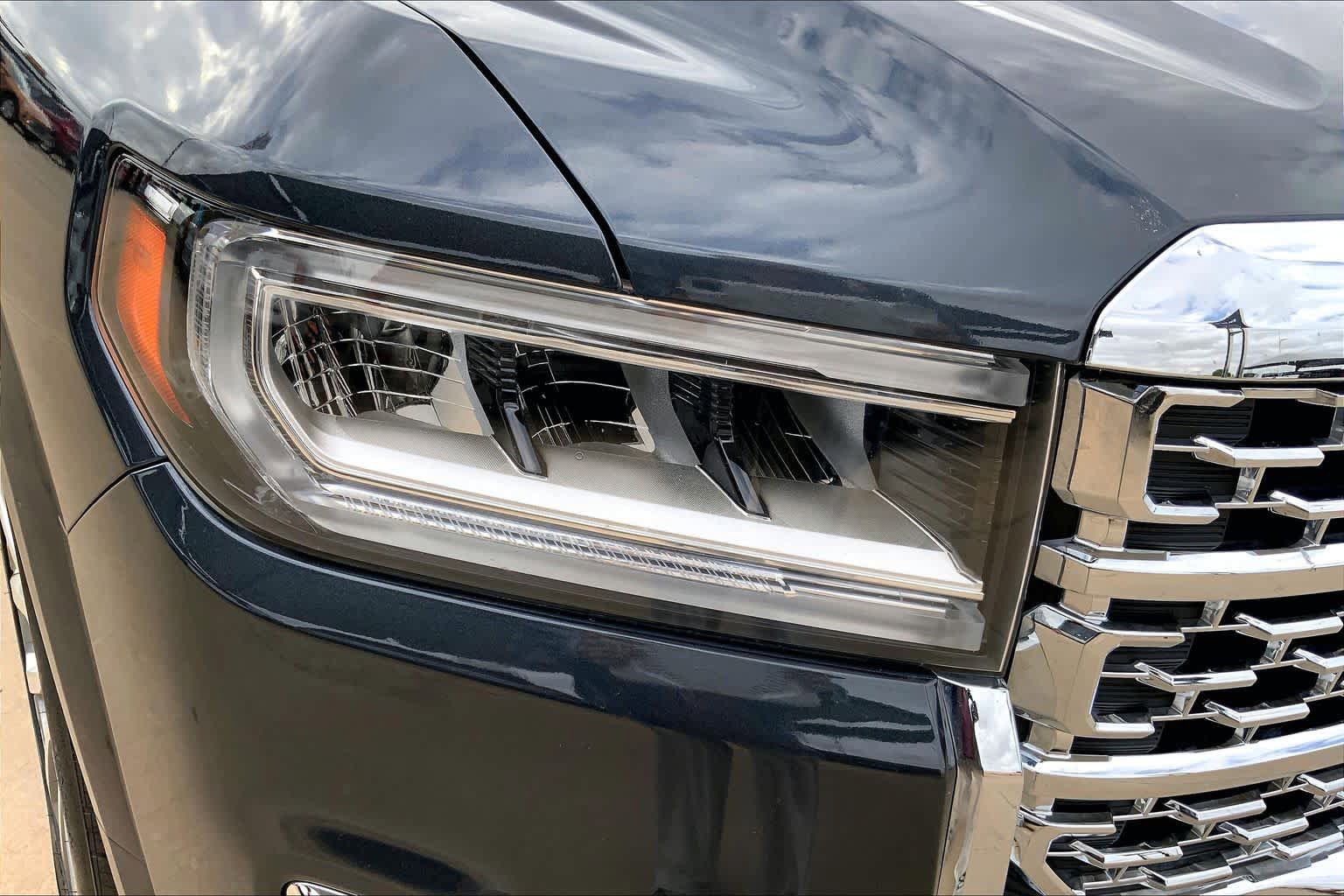 Used 2022 GMC Acadia Denali w/ Denali Technology Package FWD image 24