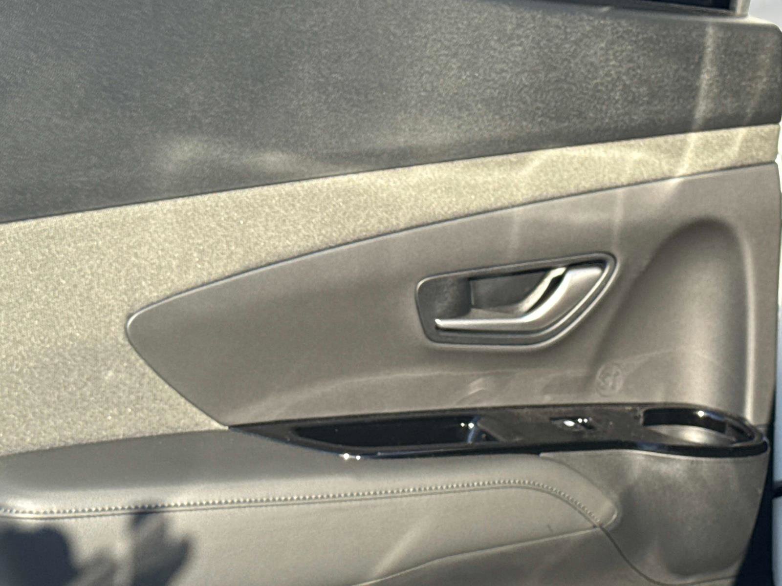 Used 2024 Hyundai Santa Cruz Limited image 12