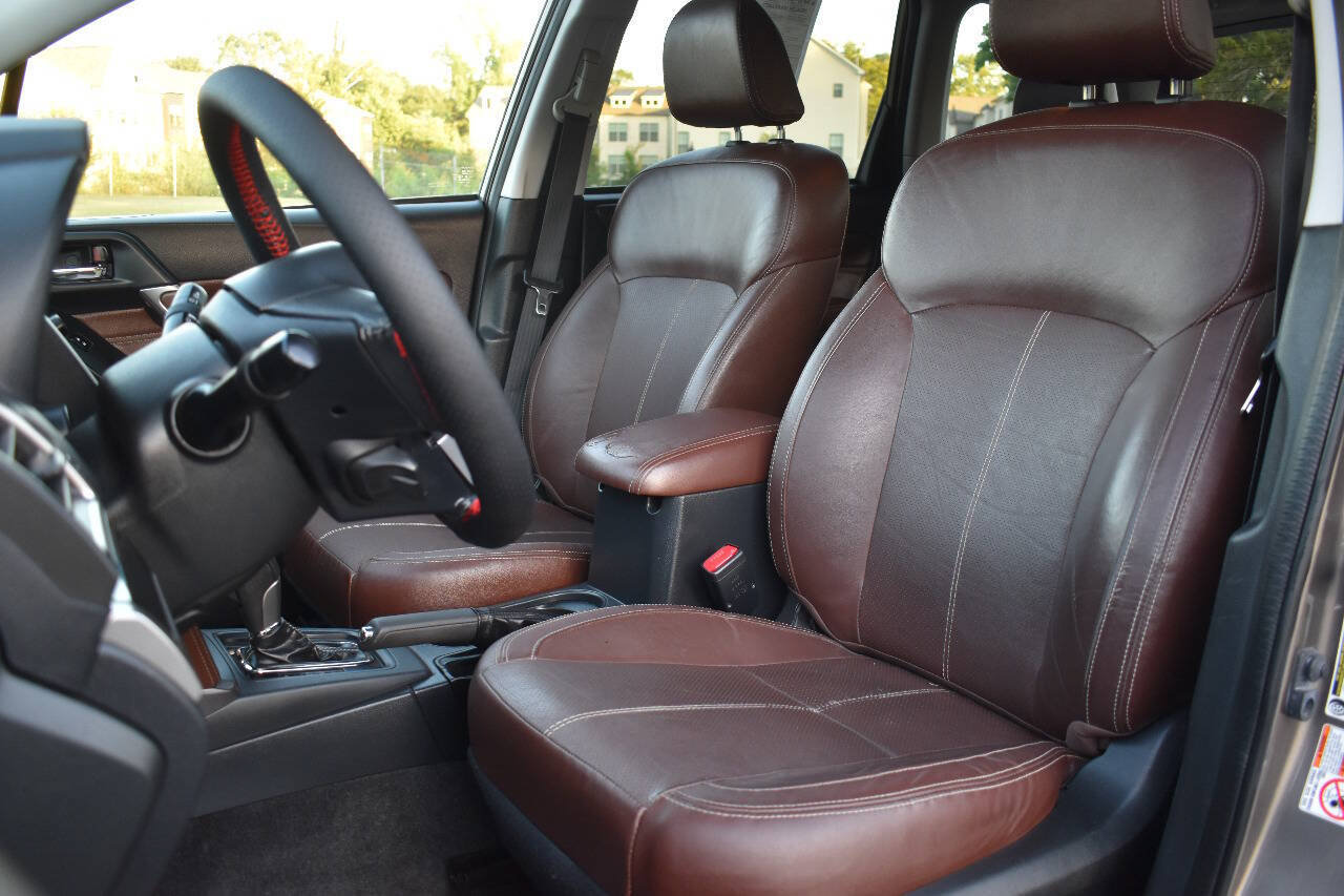 Used 2017 Subaru Forester 2.5i Touring AWD/4WD image 17