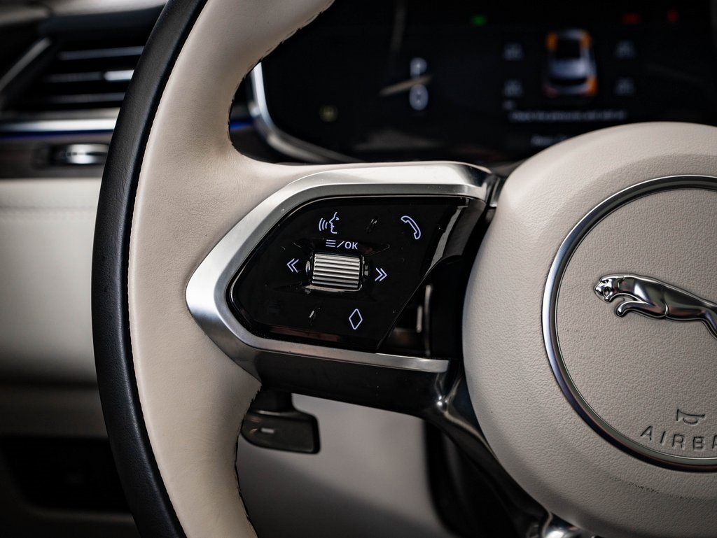 Used 2023 Jaguar F-PACE S image 29