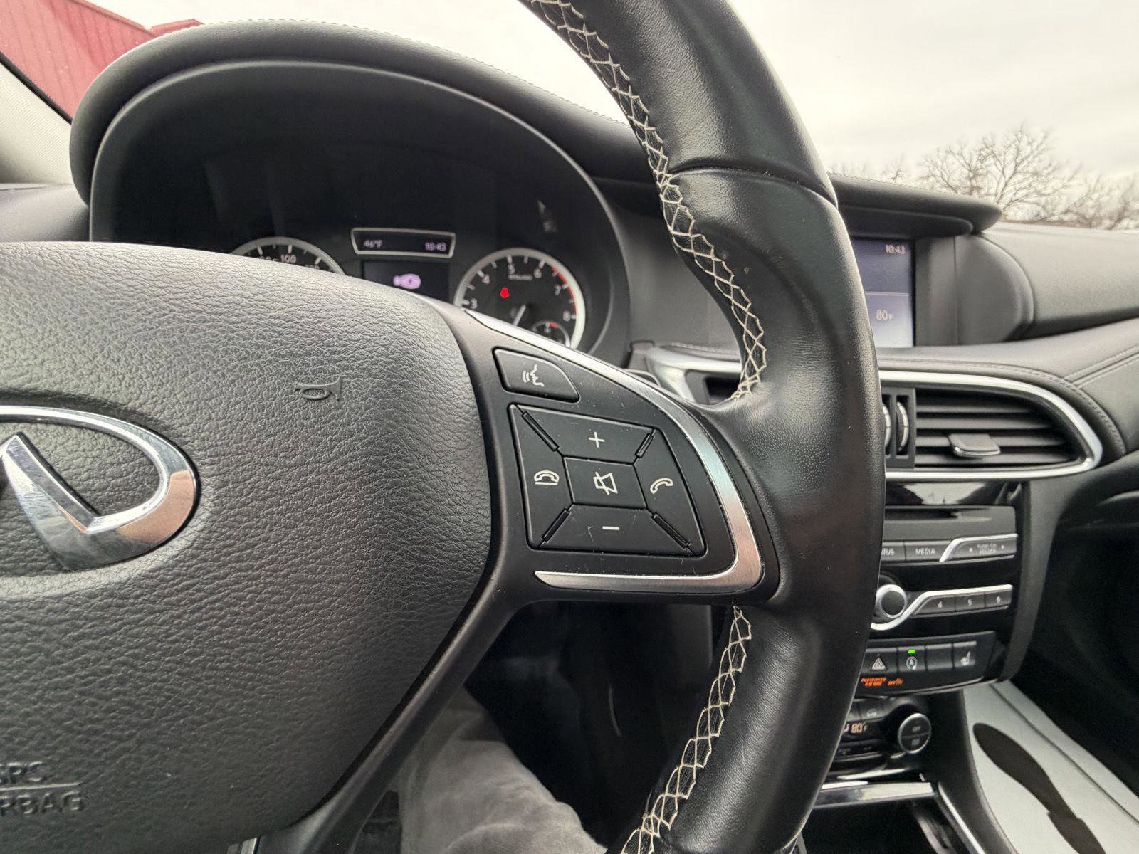 Used 2018 INFINITI QX30 AWD image 14