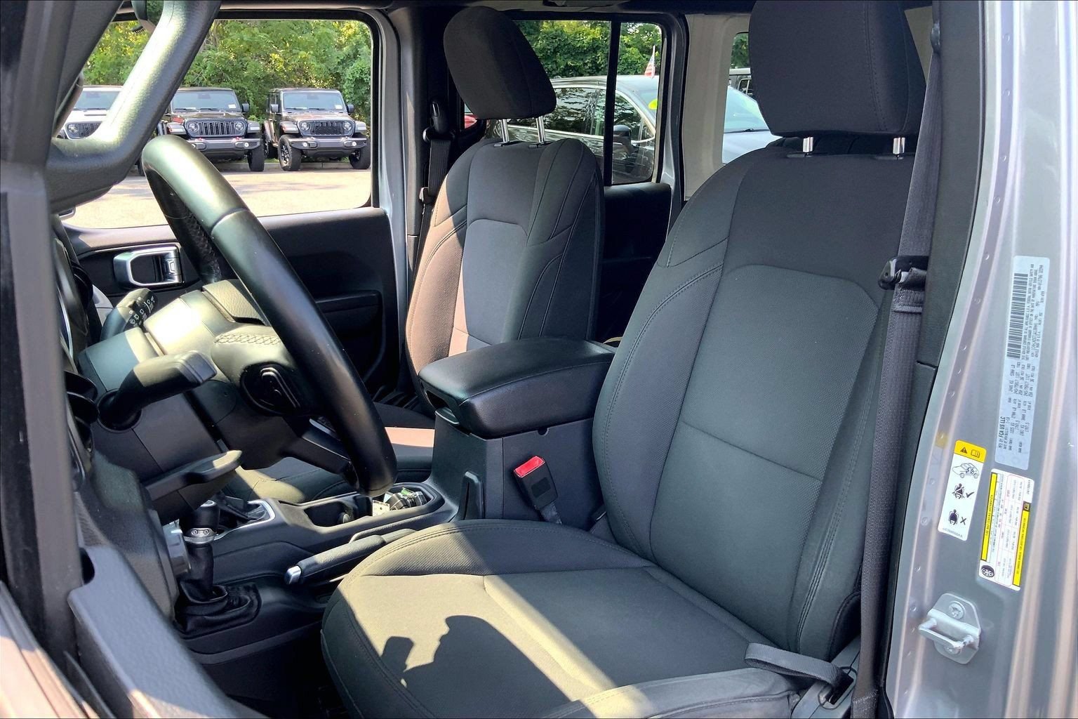 Used 2018 Jeep Wrangler Unlimited Sport S AWD/4WD image 8