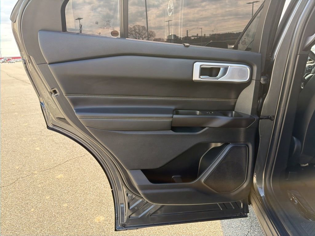 Used 2020 Ford Explorer ST w/ Premium Technology Package image 15