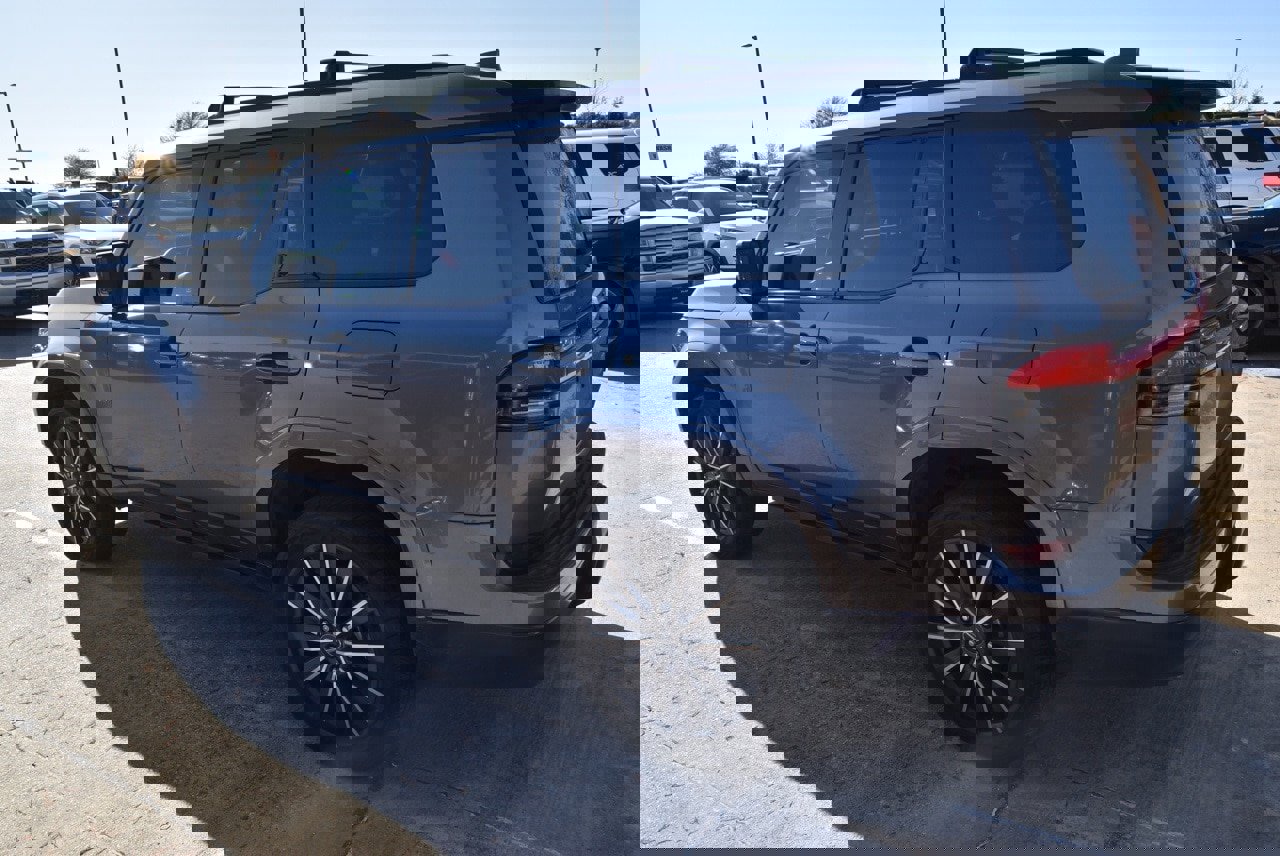 Used 2024 Lexus GX 550 image 10