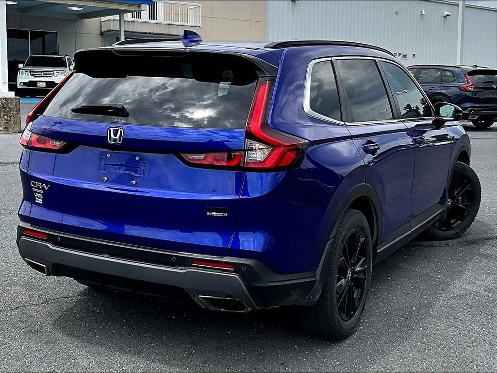 Used 2023 Honda CR-V Sport Touring image 4