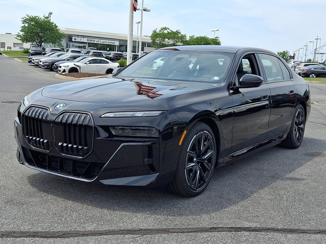 New 2026 BMW i7 xDrive60 w/ Executive Package AWD/4WD image 2