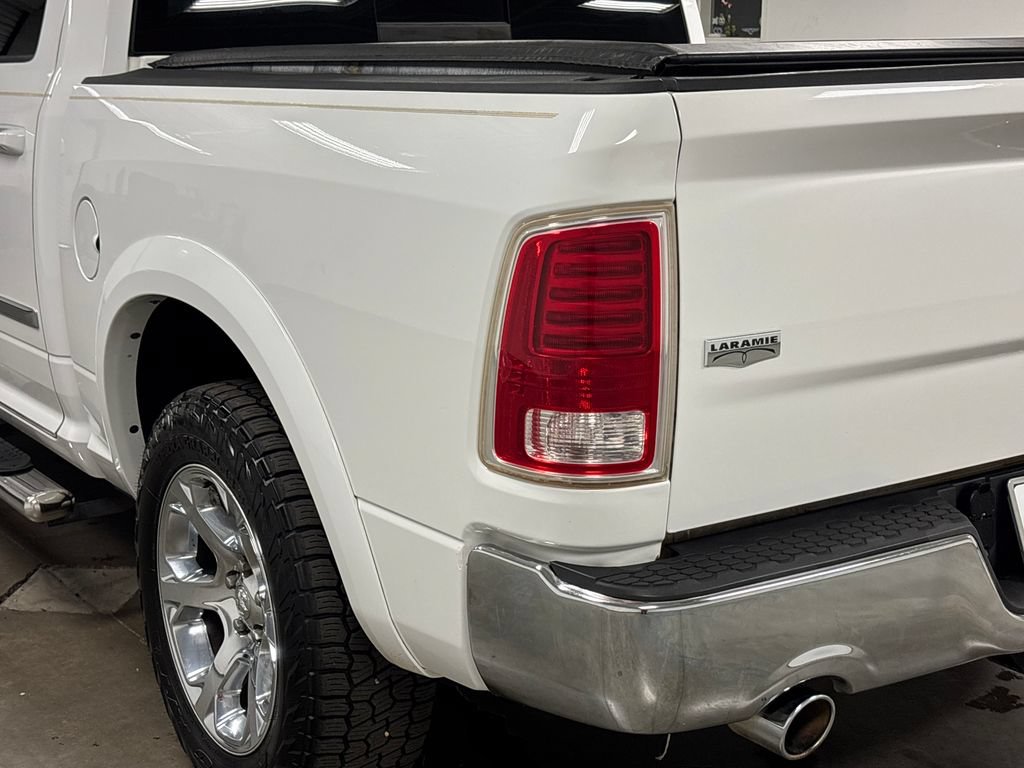 Used 2015 RAM 1500 Laramie w/ Convenience Group AWD/4WD image 16