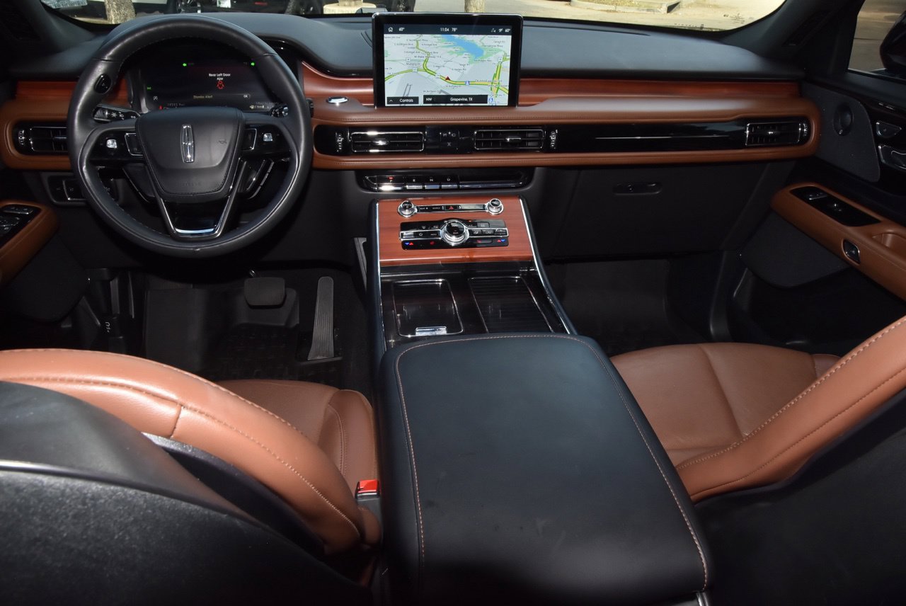 Certified 2024 Lincoln Aviator Reserve AWD/4WD image 17