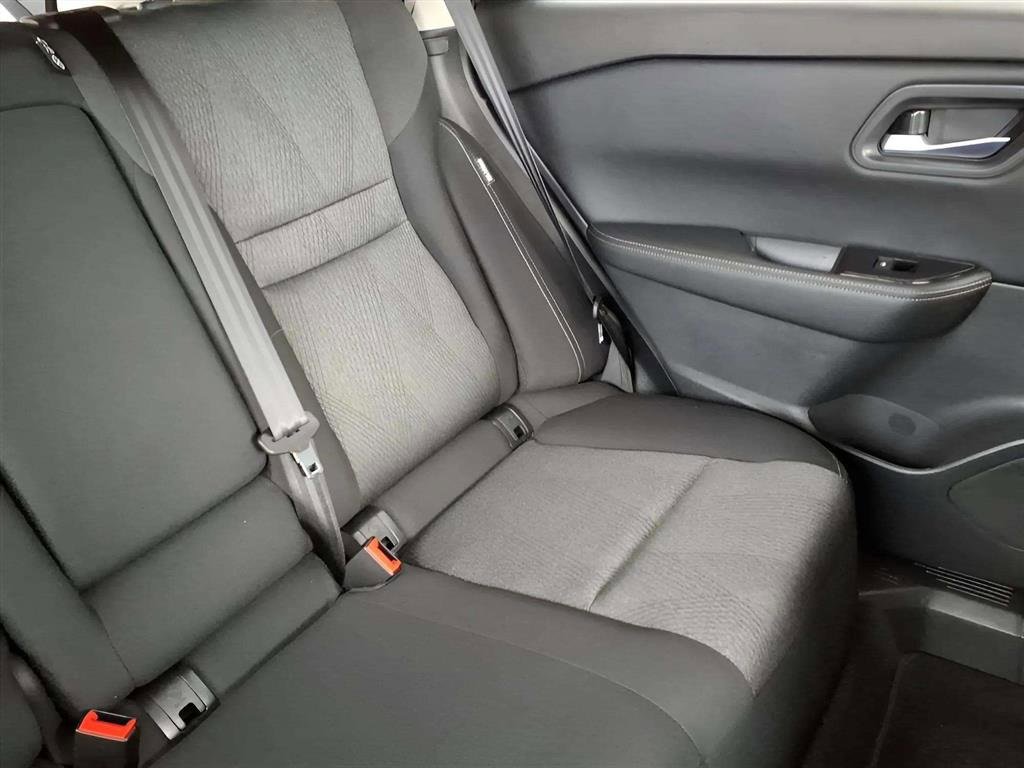 Used 2024 Nissan Rogue SV image 18