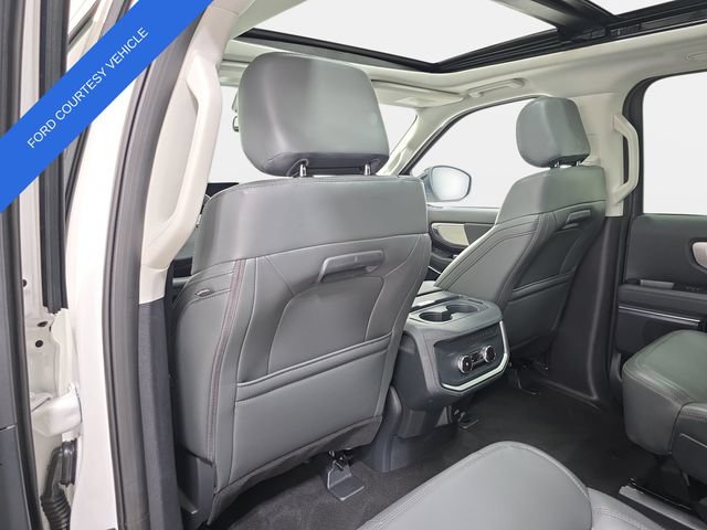 Used 2026 Ford Expedition Active AWD/4WD image 12
