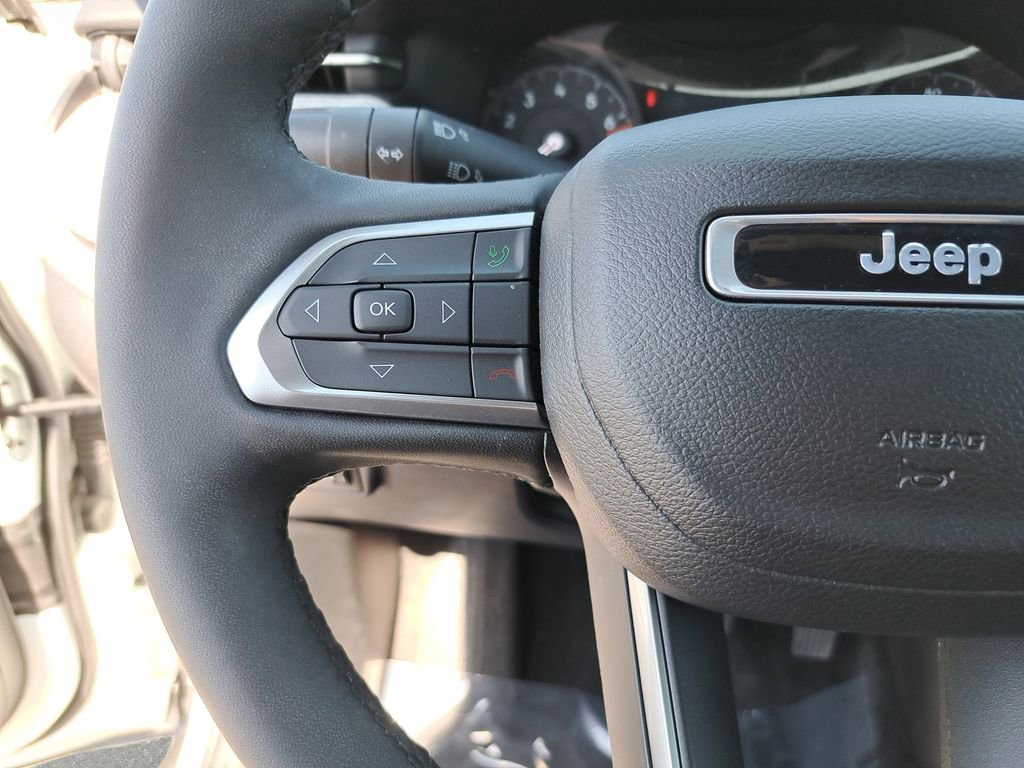 Certified 2023 Jeep Compass Latitude AWD/4WD image 17