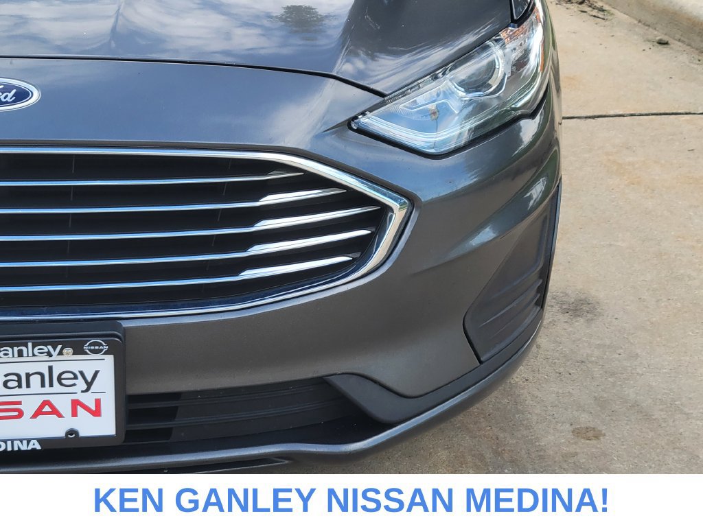 Used 2020 Ford Fusion SE FWD image 10