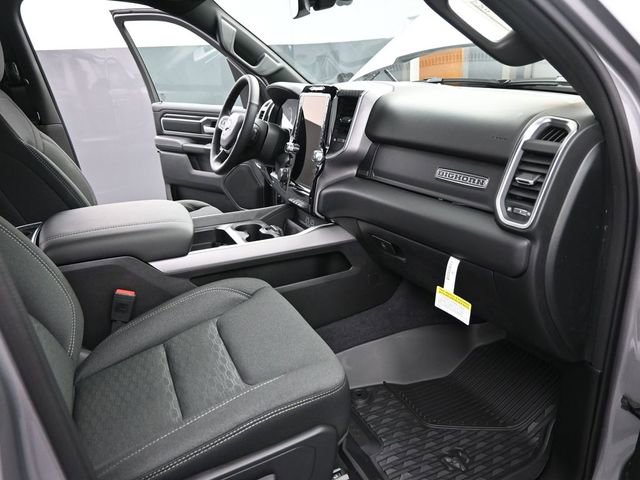 New 2026 RAM 1500 4x4 Crew Cab image 23