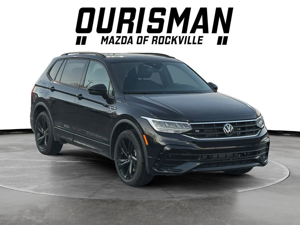 Used 2024 Volkswagen Tiguan SE R-Line image 1