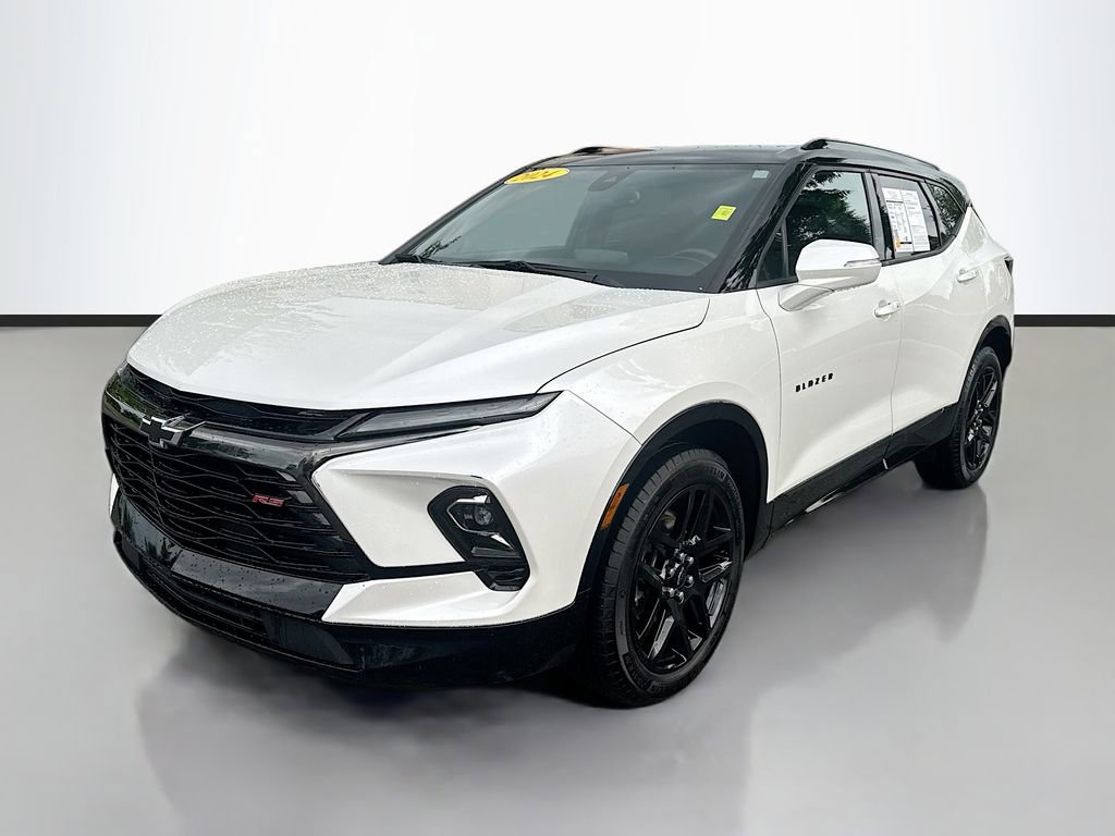 Used 2024 Chevrolet Blazer RS FWD image 3