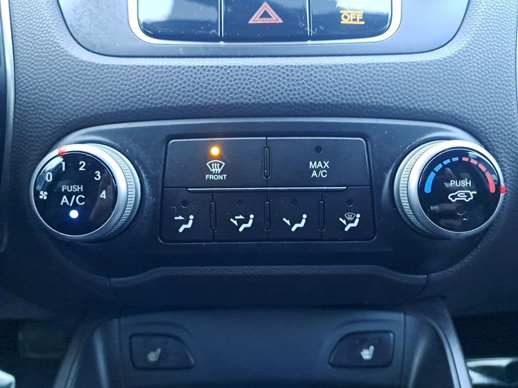 Used 2011 Hyundai Tucson GLS image 22