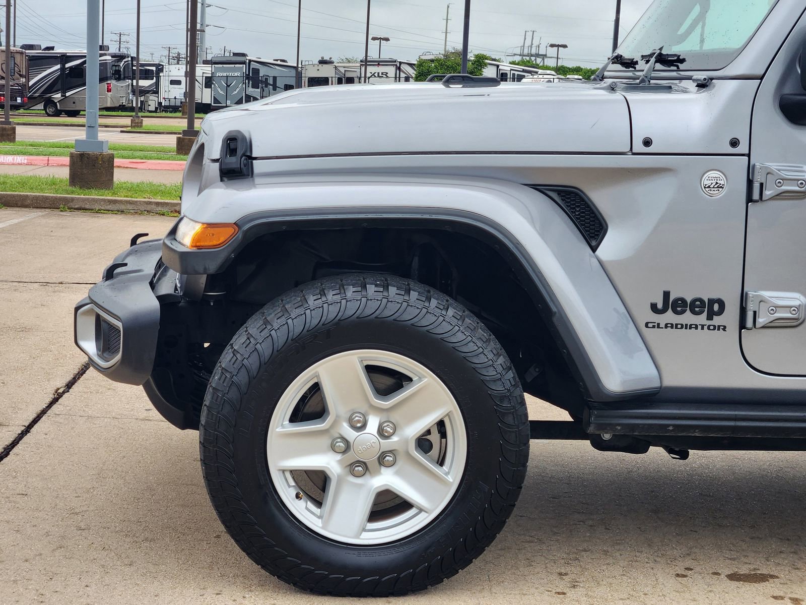 Used 2021 Jeep Gladiator Sport AWD/4WD image 10