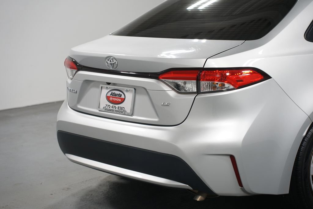 Used 2022 Toyota Corolla LE image 9