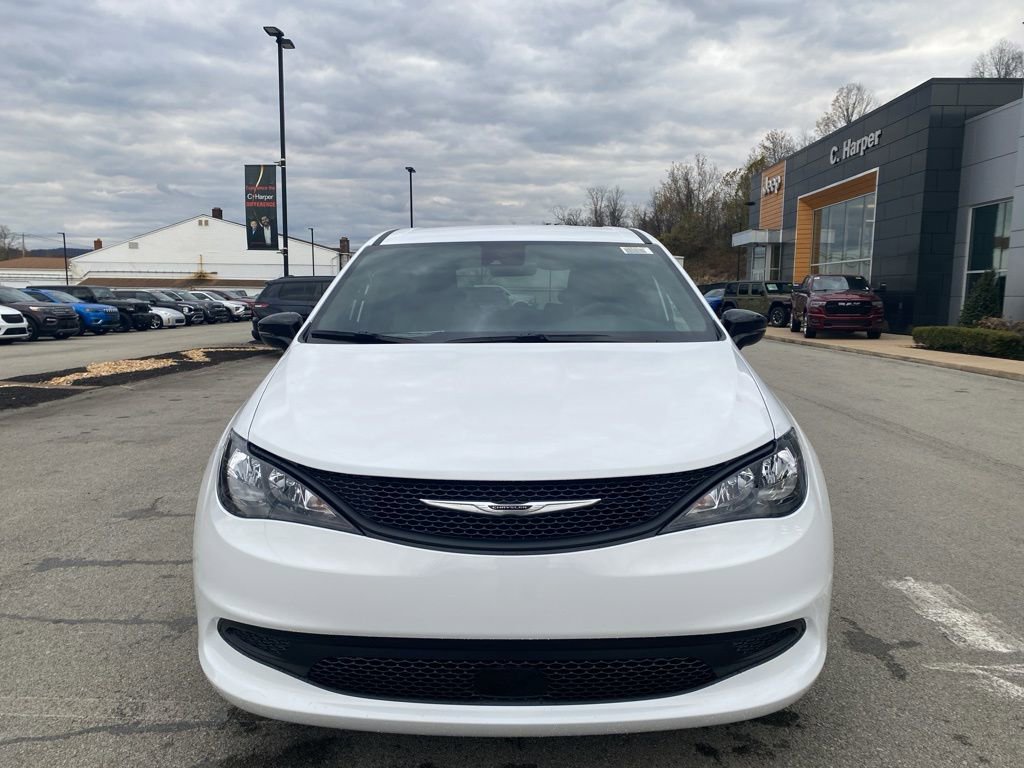 New 2026 Chrysler Voyager LX image 6