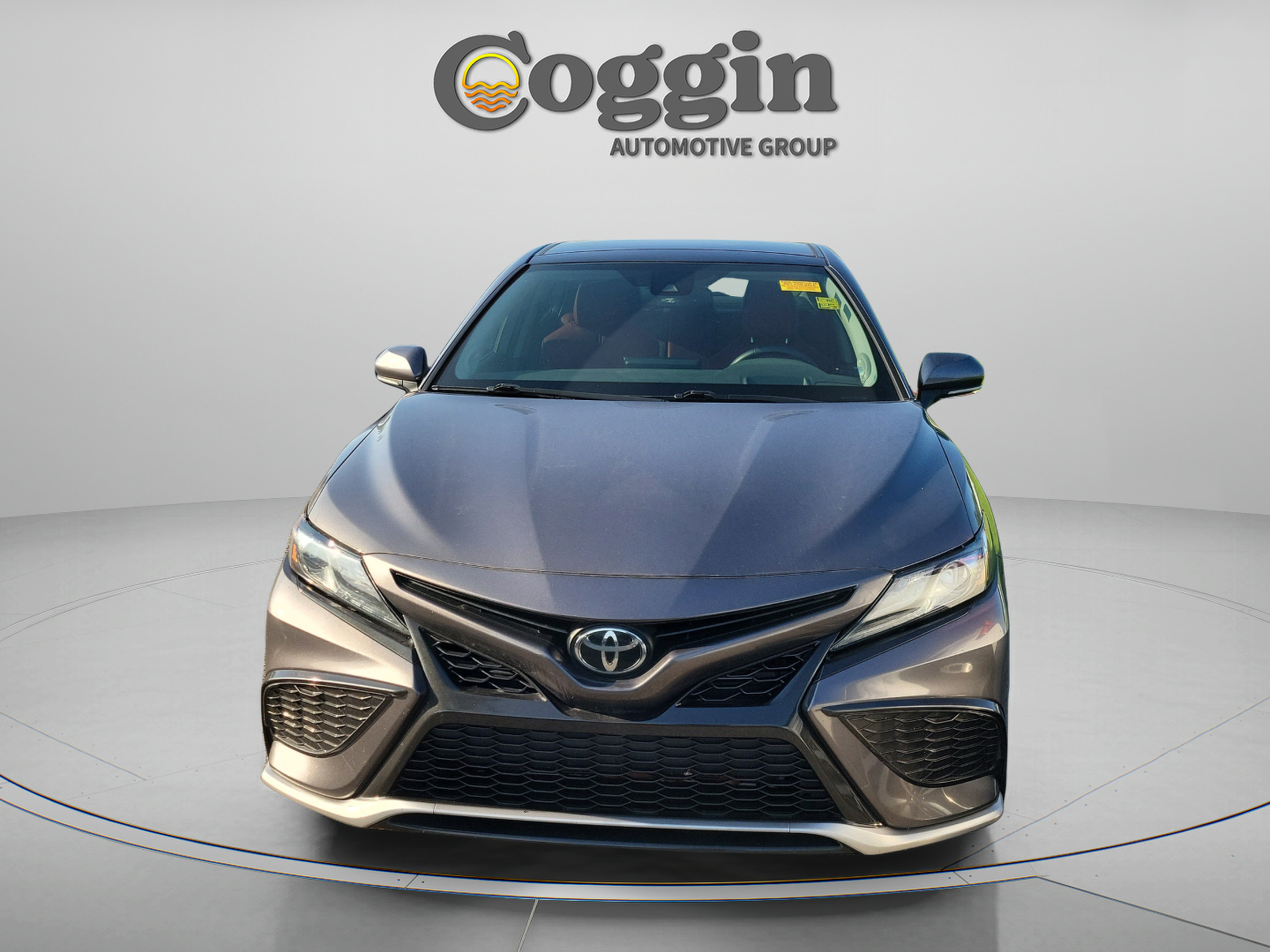 Used 2022 Toyota Camry XSE FWD image 10