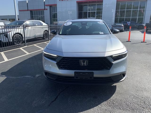 Used 2024 Honda Accord Sport image 3