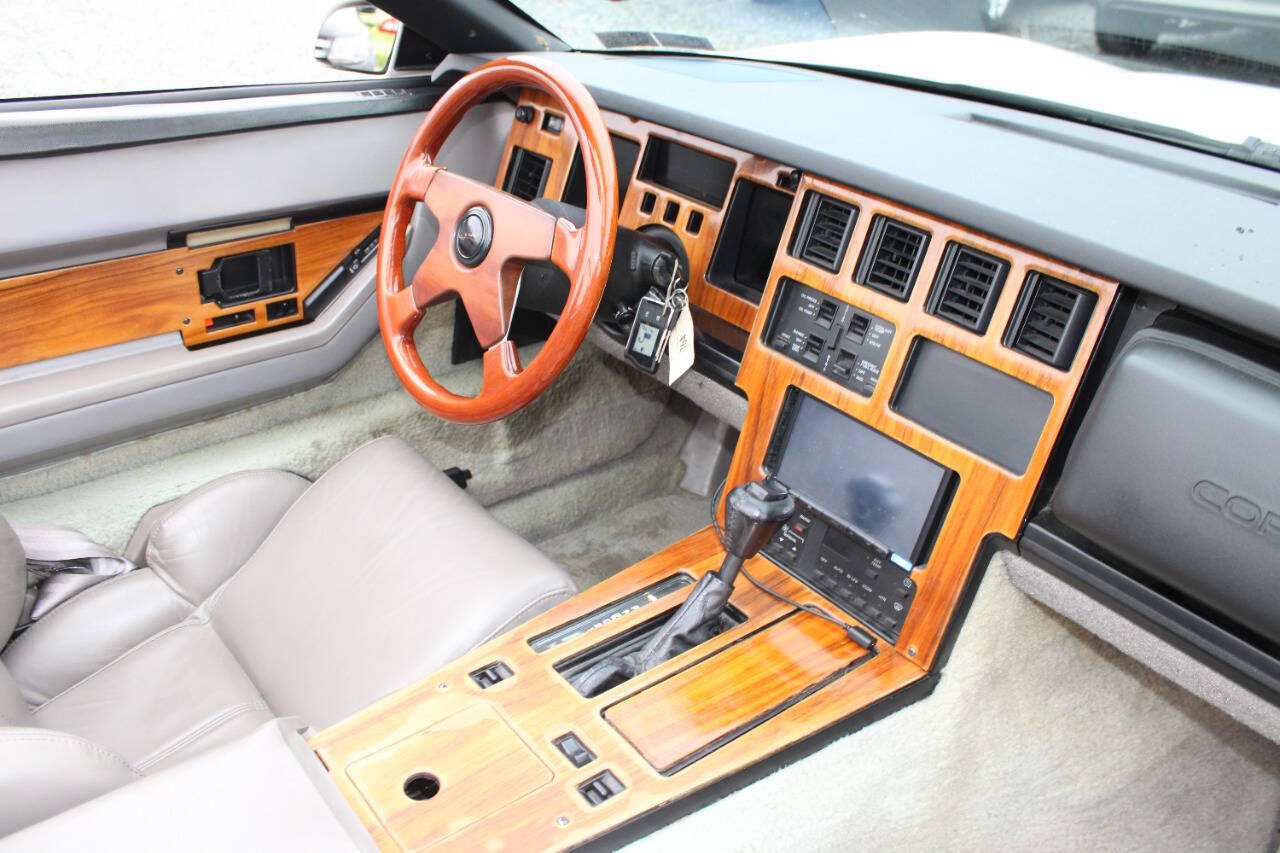 Used 1989 Chevrolet Corvette Convertible RWD image 20