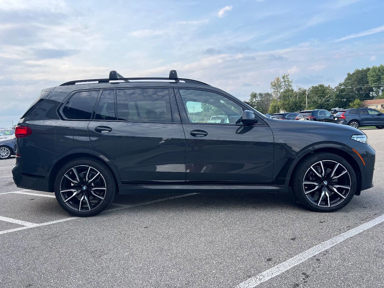 Used 2022 BMW X7 xDrive40i w/ M Sport Package image 8