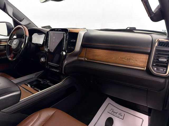 Used 2022 RAM 1500 Limited w/ Body-Colour Bumper Group image 31