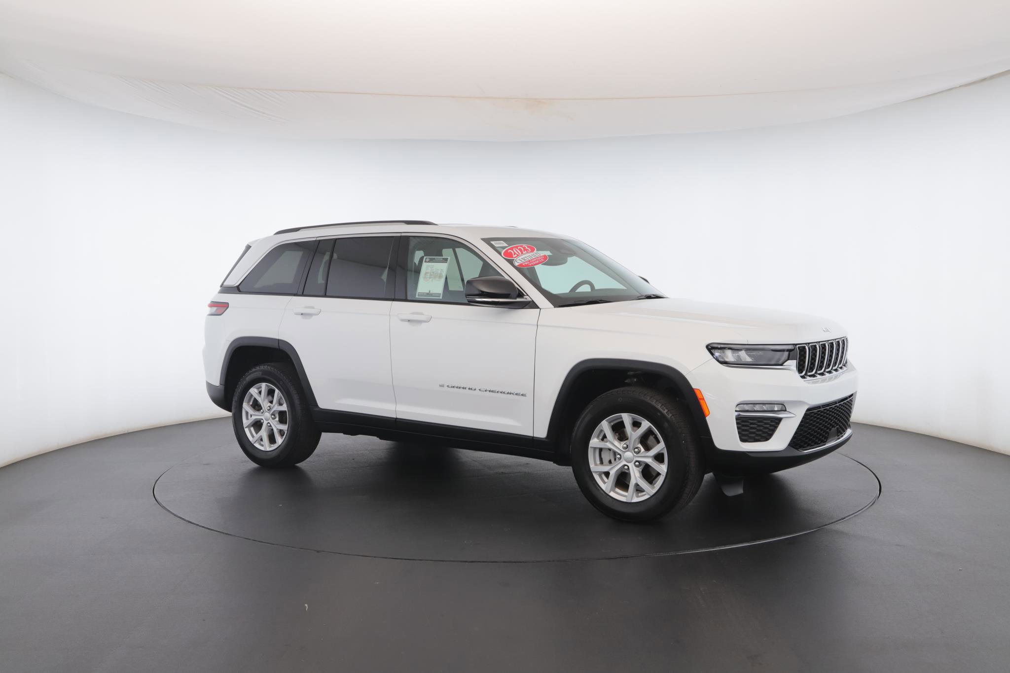 Used 2023 Jeep Grand Cherokee Limited image 31