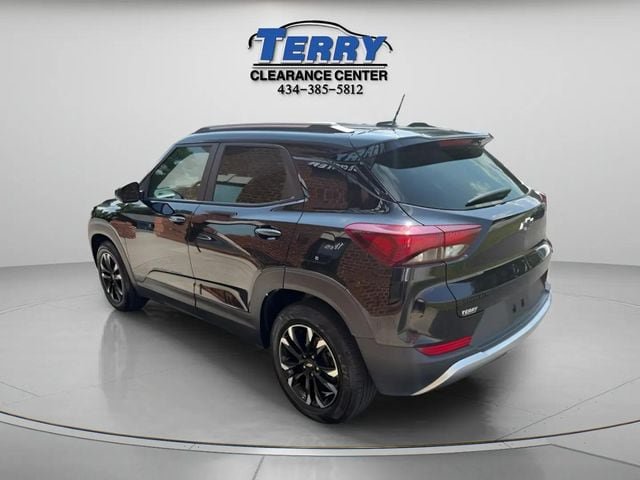 Used 2022 Chevrolet TrailBlazer LT w/ LPO, Blackout Package FWD image 4