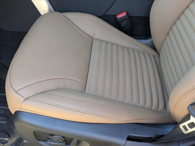 New 2026 Land Rover Discovery Limited Edition image 4