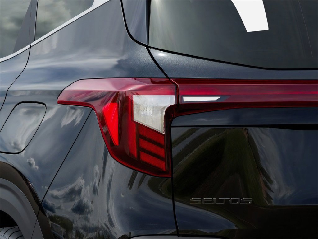 New 2025 Kia Seltos SX w/ SX Sunroof Package image 11