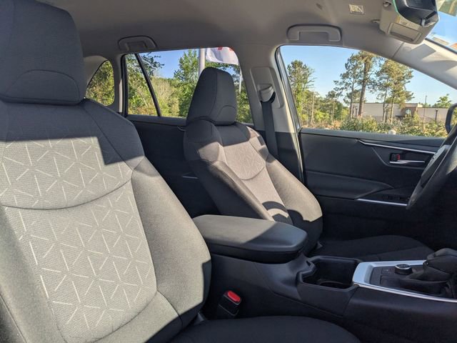 Certified 2025 Toyota RAV4 XLE image 34