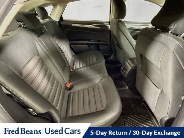 Used 2017 Ford Fusion SE w/ Fusion SE Technology Package FWD image 33