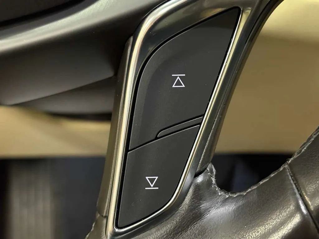 Used 2019 Cadillac XT5 Luxury AWD/4WD image 36