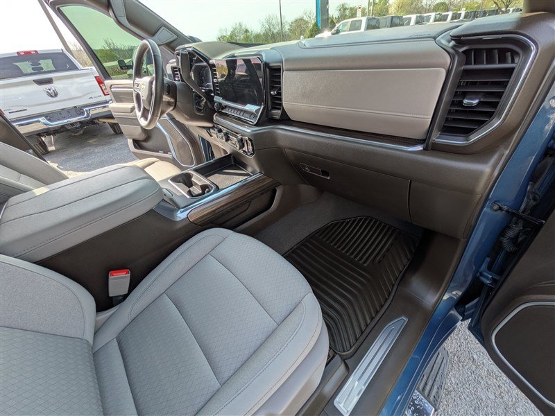 Used 2025 Chevrolet Silverado 2500 LT w/ All Star Edition AWD/4WD image 21