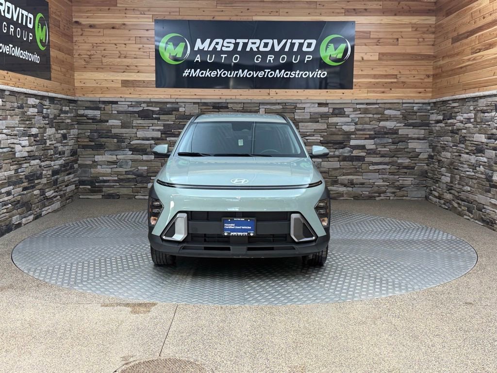 Used 2024 Hyundai Kona SEL w/ Convenience Package image 3