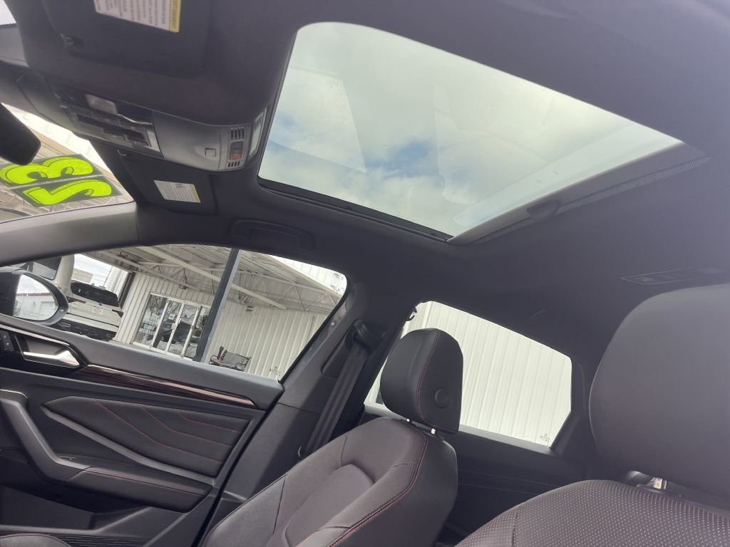 Used 2023 Volkswagen Jetta GLI Autobahn image 21