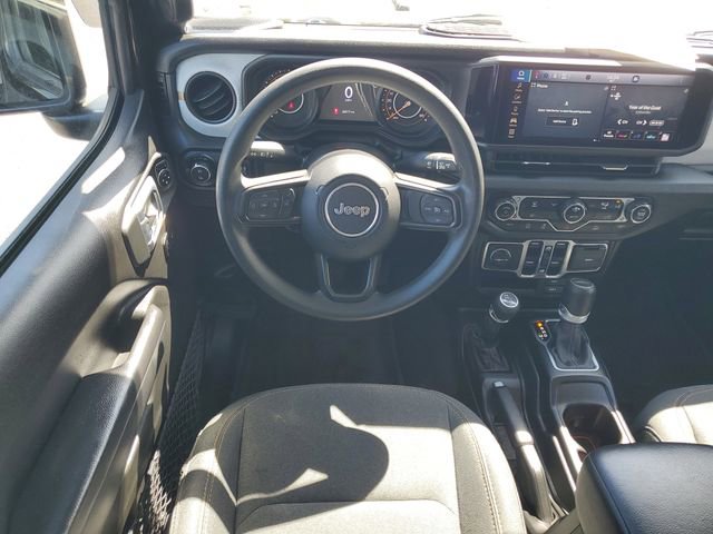 Used 2024 Jeep Gladiator Sport AWD/4WD image 14
