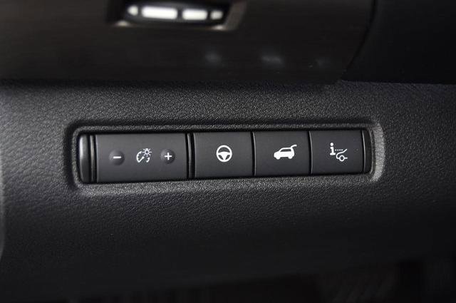 Certified 2025 Nissan Pathfinder Platinum image 12