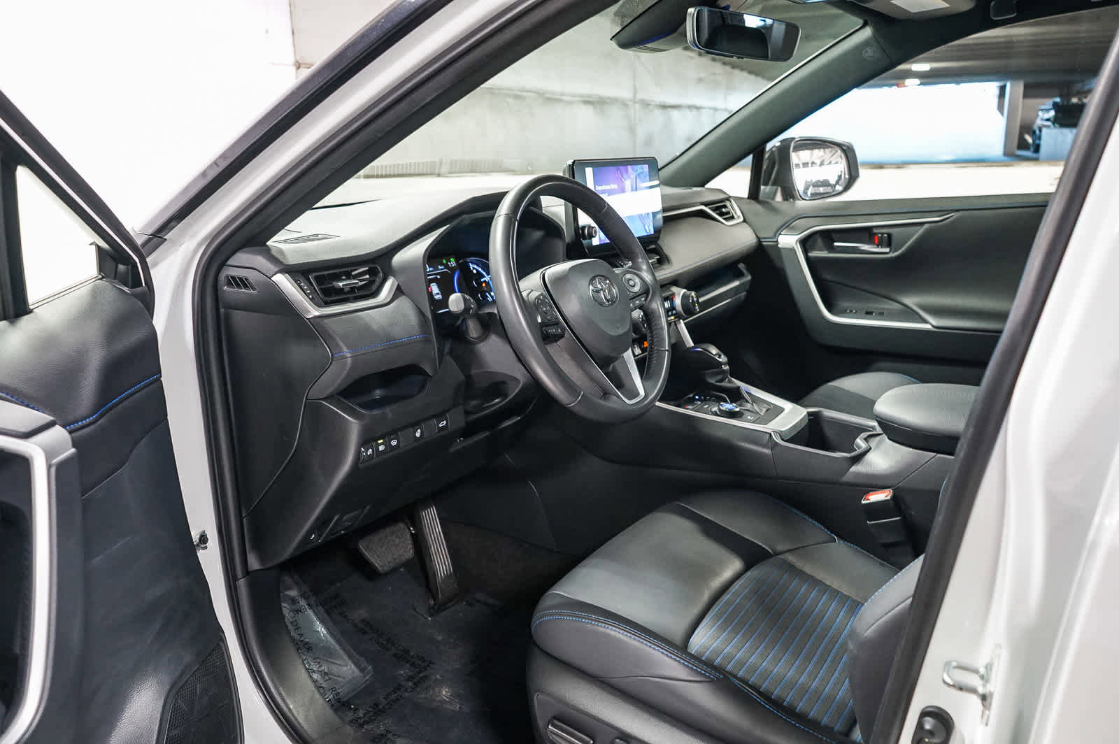 Used 2023 Toyota RAV4 XSE image 20