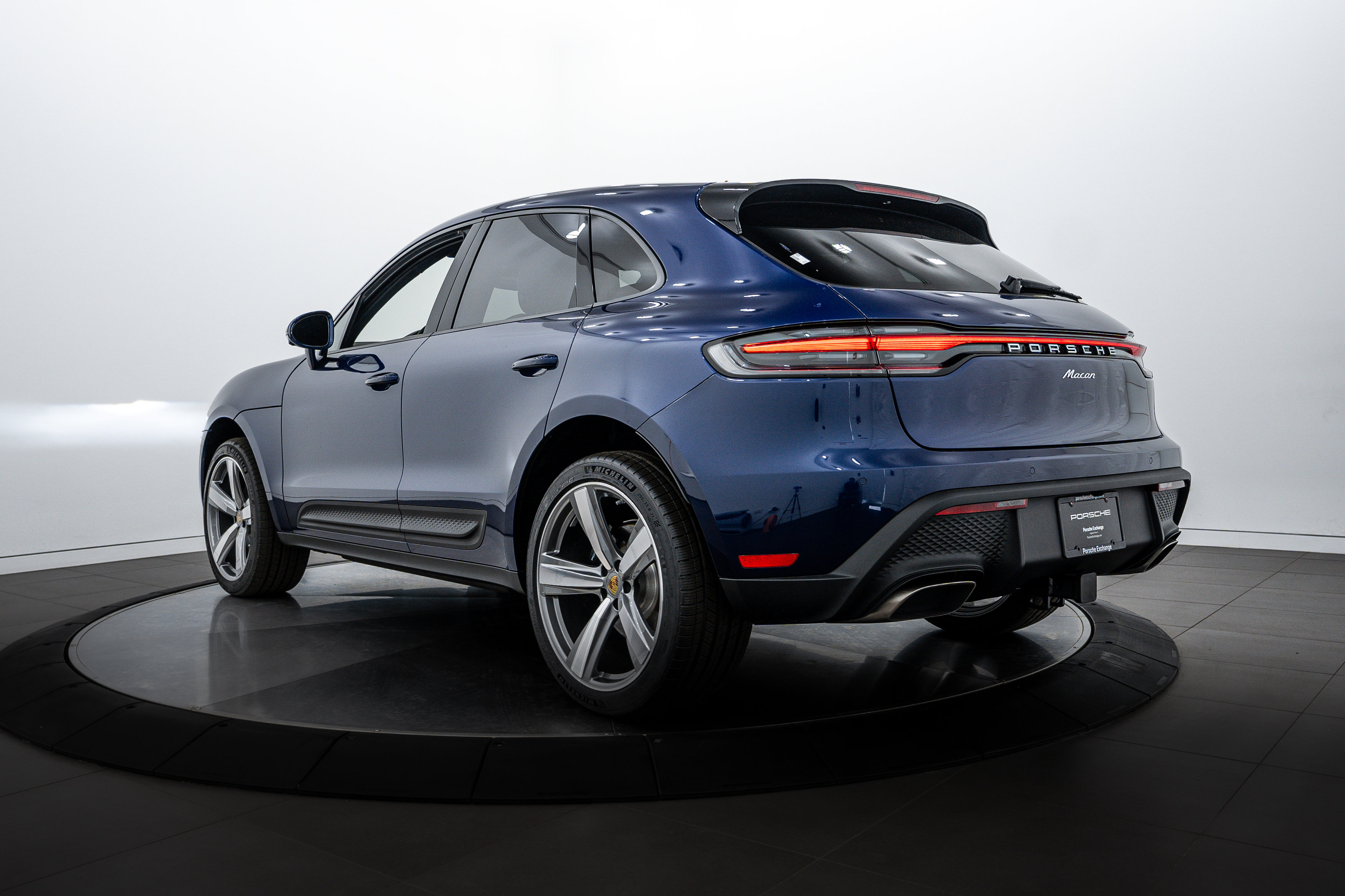 New 2025 Porsche Macan image 3