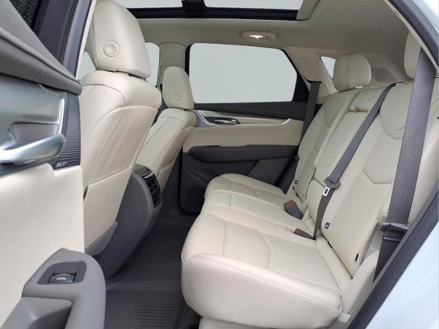 Used 2024 Cadillac XT5 Premium Luxury w/ Technology Package AWD/4WD image 22